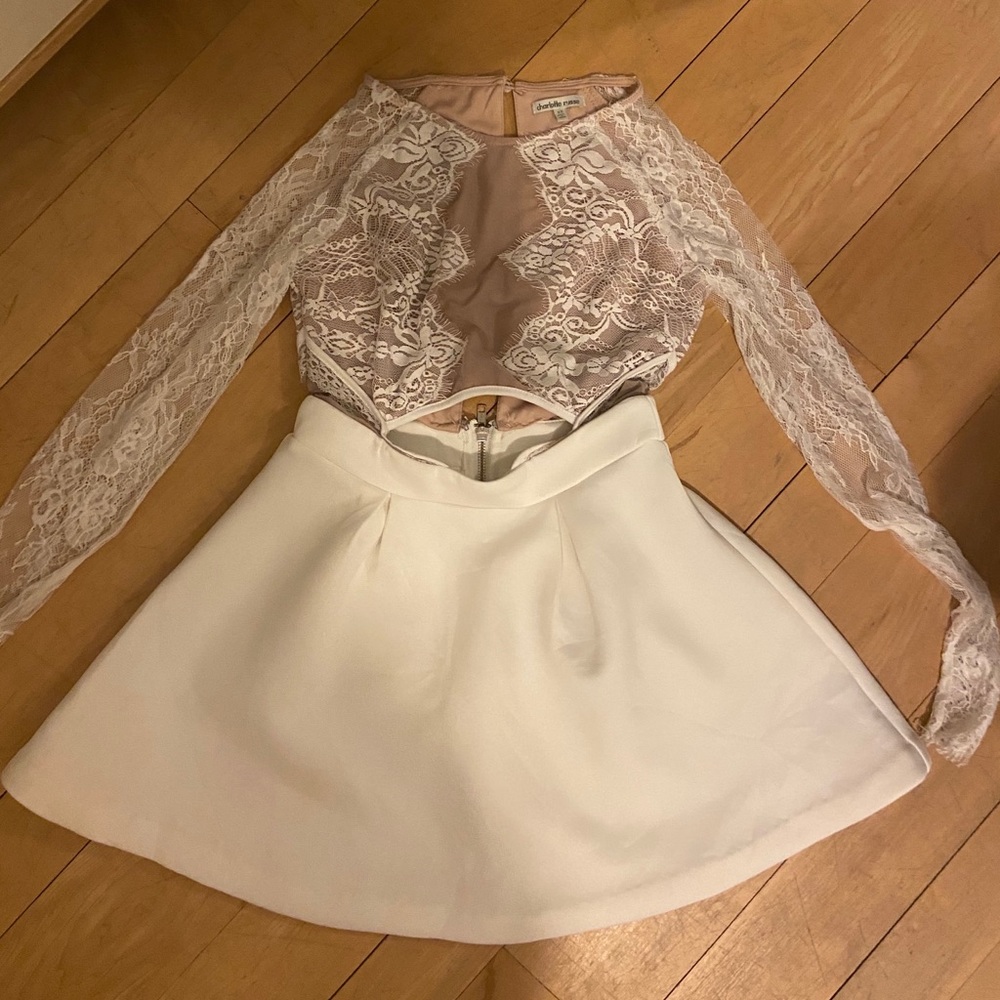 White lace dress size XS